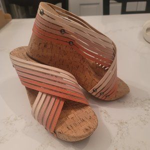 Lucky Brand wedge